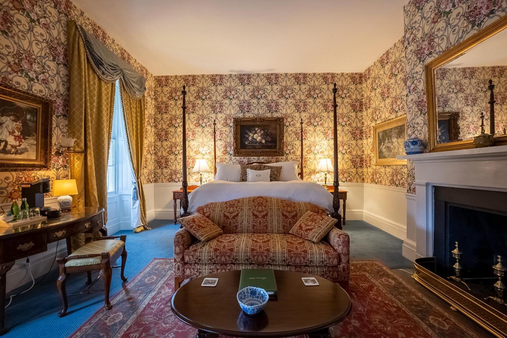 Отель Antrim 1844 Taneytown Экстерьер фото
