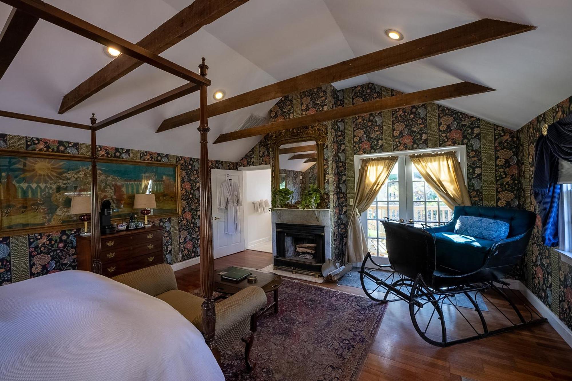 Отель Antrim 1844 Taneytown Экстерьер фото