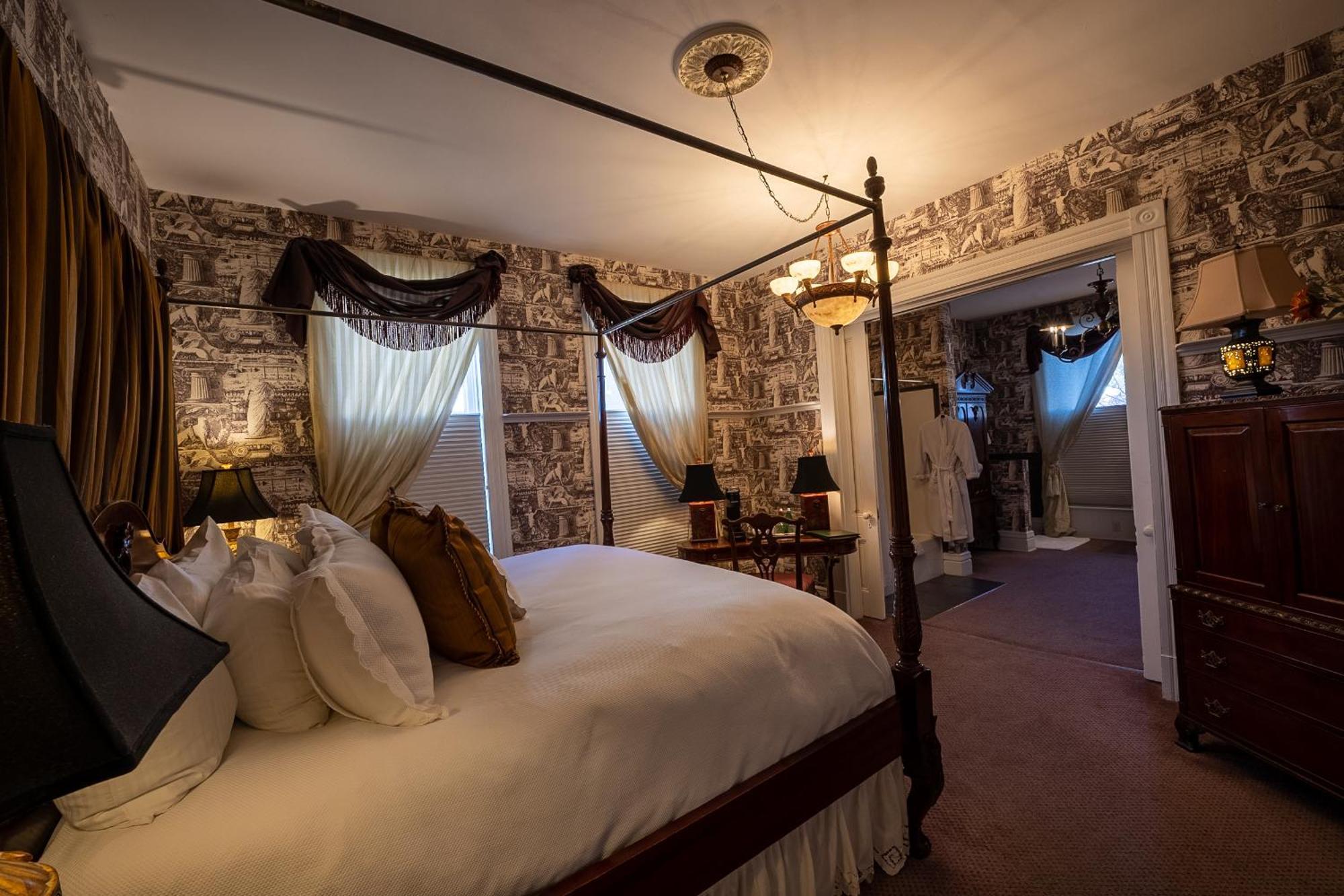 Отель Antrim 1844 Taneytown Экстерьер фото