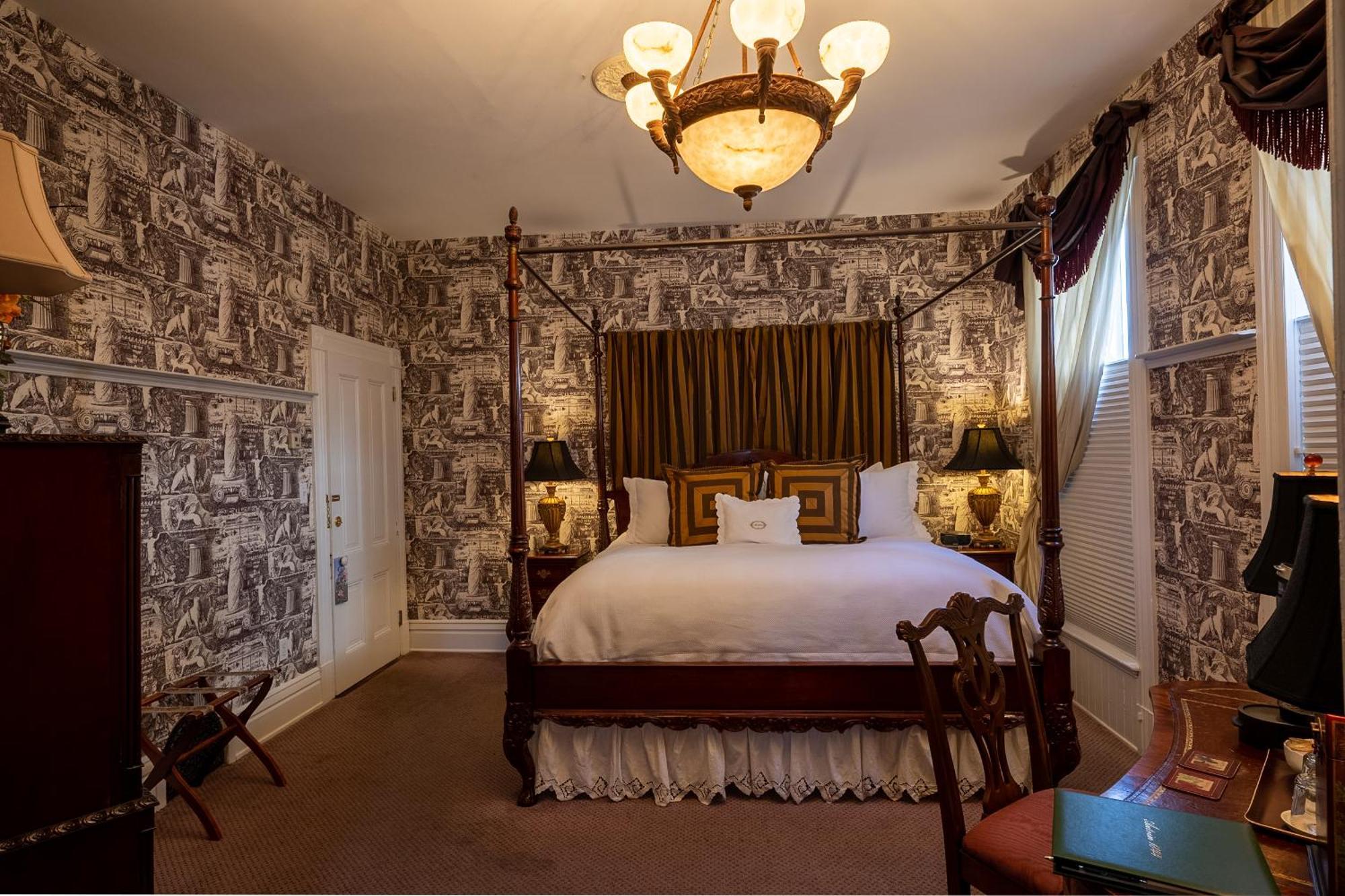 Отель Antrim 1844 Taneytown Экстерьер фото