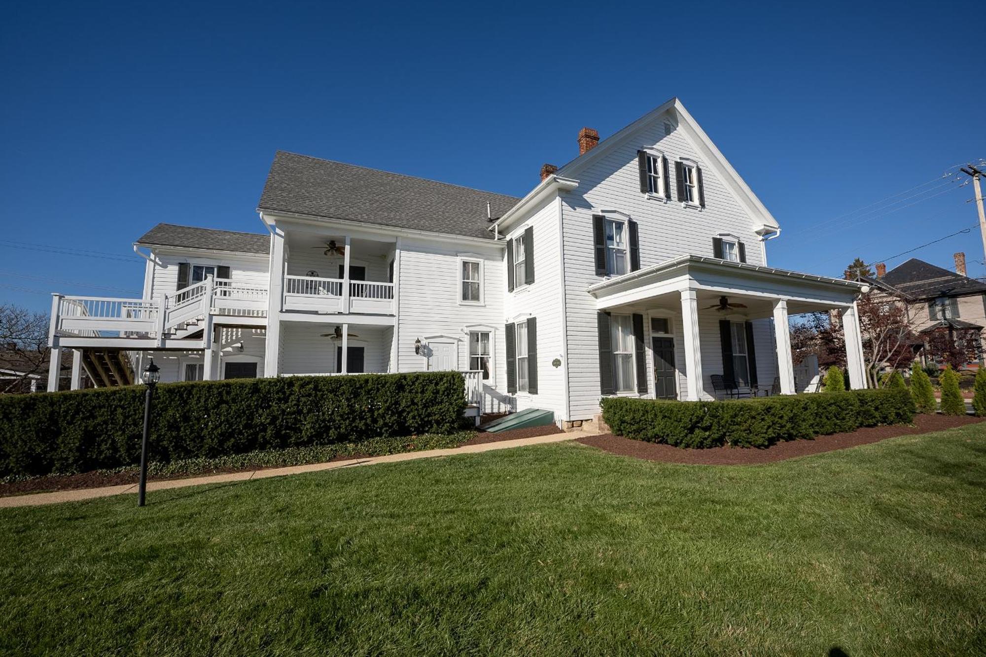 Отель Antrim 1844 Taneytown Экстерьер фото