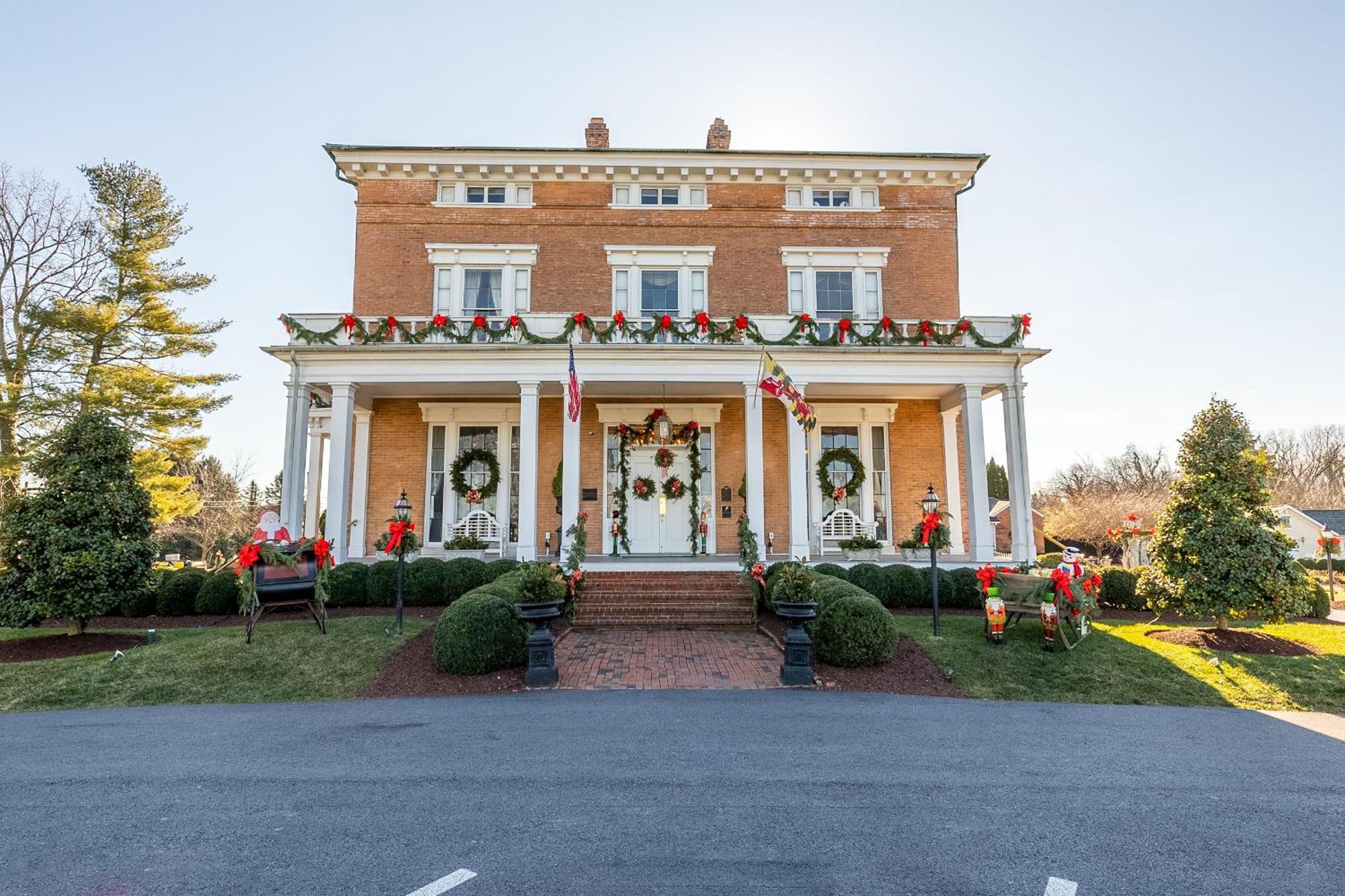Отель Antrim 1844 Taneytown Экстерьер фото
